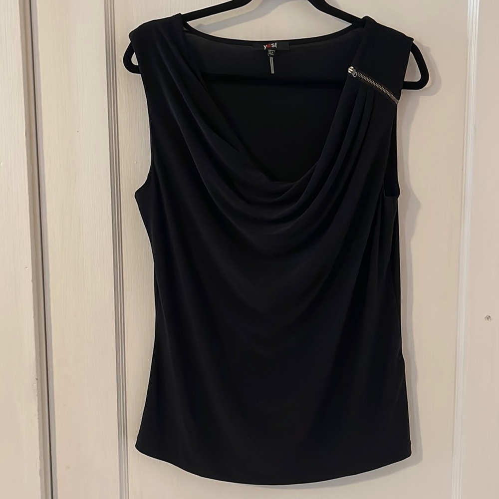 NWOT yest size 8 black tank